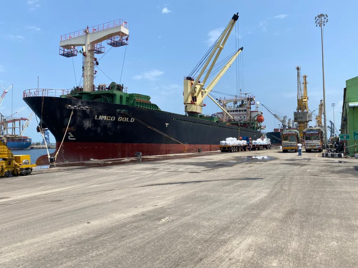 International construction material export logistics and shipping